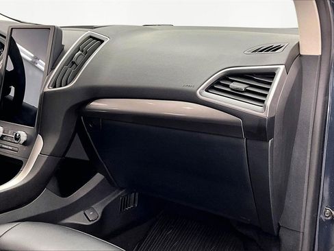 Used 2024 Ford Edge SEL w/ Convenience Package image 17