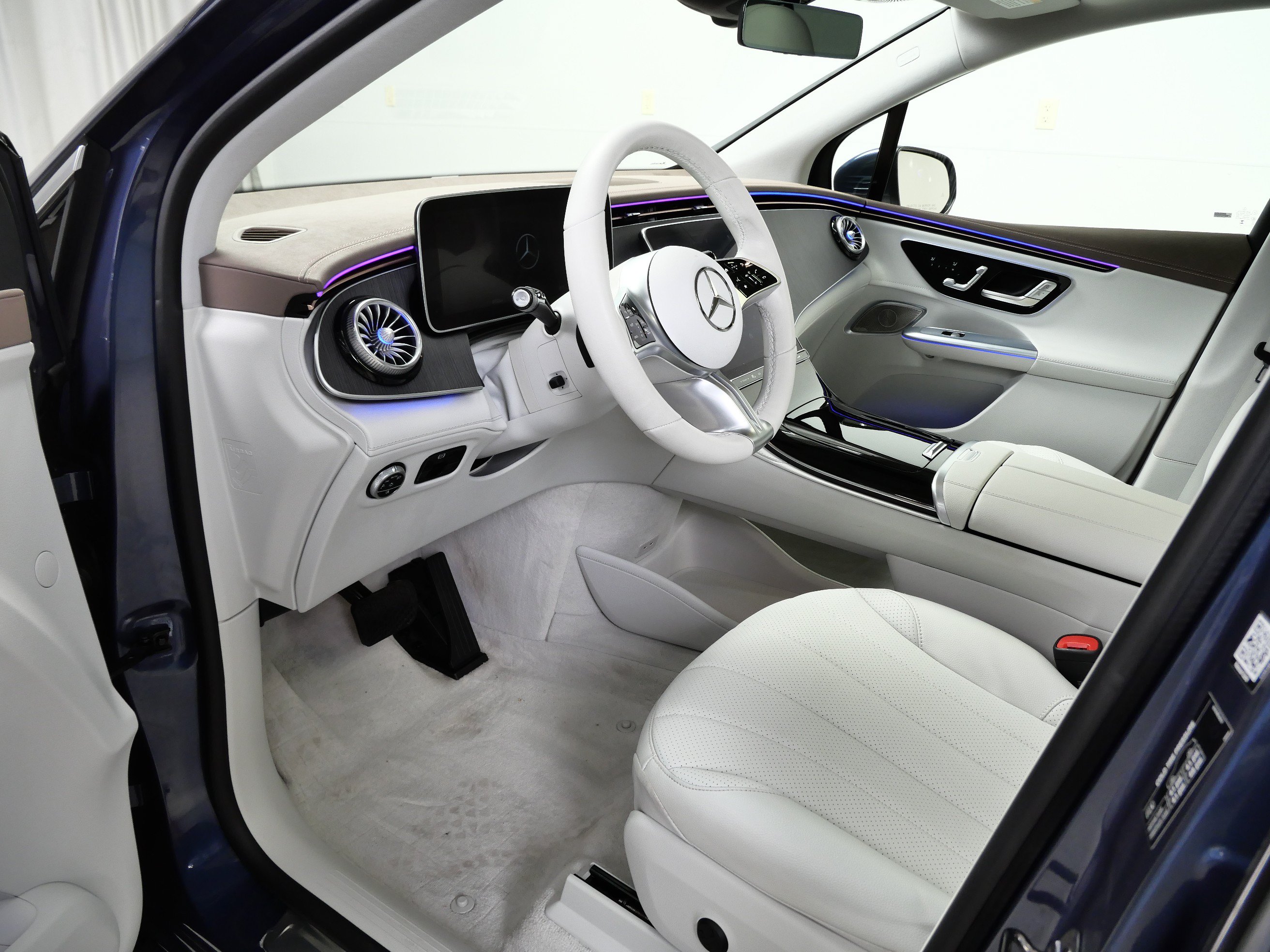 Used 2023 Mercedes-Benz EQE 350+ 4MATIC SUV image 14