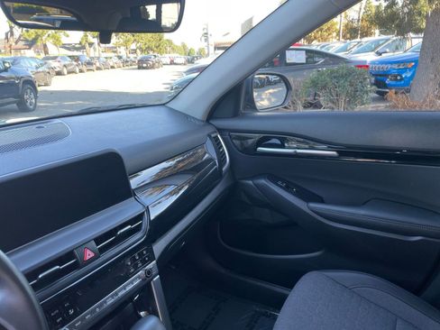 Used 2025 Kia Seltos S image 32