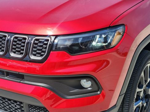 New 2026 Jeep Compass Latitude AWD/4WD image 9