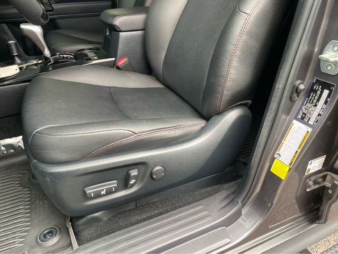 Used 2022 Toyota 4Runner TRD Off-Road Premium w/ Moonroof Package AWD/4WD image 14