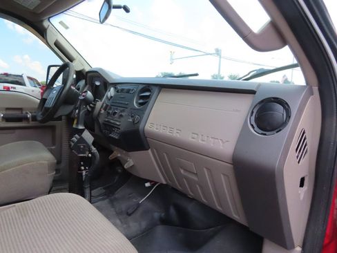 Used 2010 Ford F550 4x4 Regular Cab Super Duty image 39