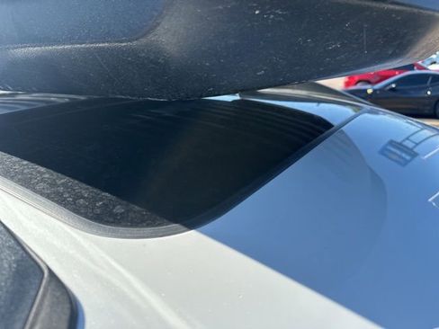 Used 2018 Subaru Outback 2.5i Limited AWD/4WD image 15