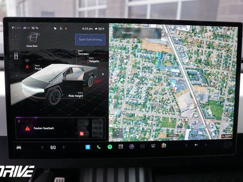 Used 2024 Tesla Cybertruck AWD Crew Cab image 23