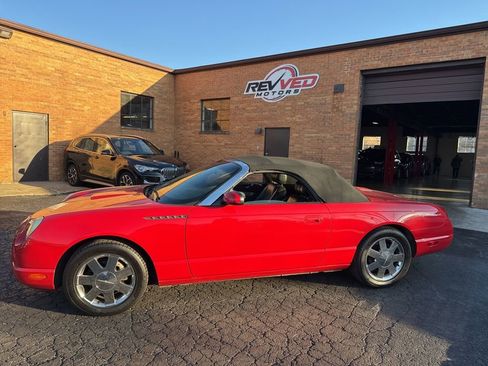 Used 2002 Ford Thunderbird image 17