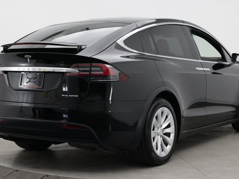 Used 2021 Tesla Model X Long Range AWD/4WD image 8