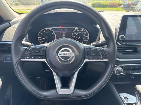 Used 2019 Nissan Altima 2.5 S FWD image 9