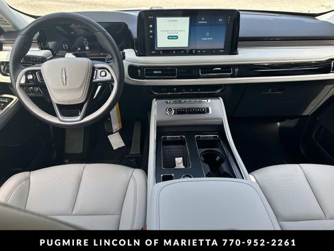 New 2026 Lincoln Aviator 2WD image 24