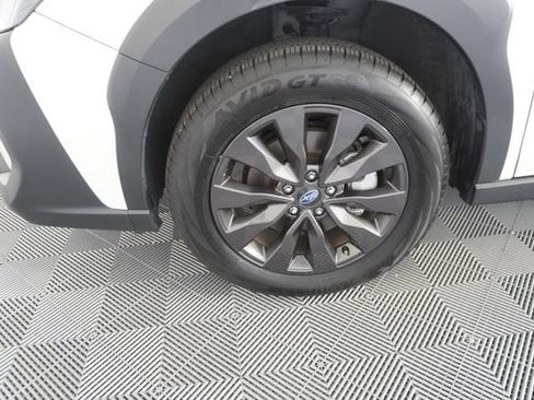 Certified 2025 Subaru Outback Onyx Edition AWD/4WD image 16