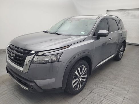 Used 2022 Nissan Pathfinder Platinum w/ Cargo Package FWD image 2