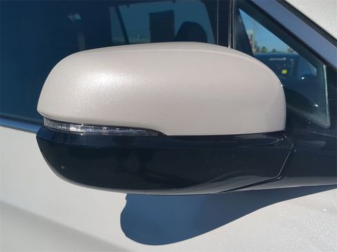 Used 2020 Honda Pilot Touring image 12