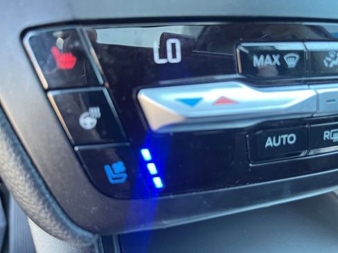 Used 2020 Ford Explorer Limited image 40