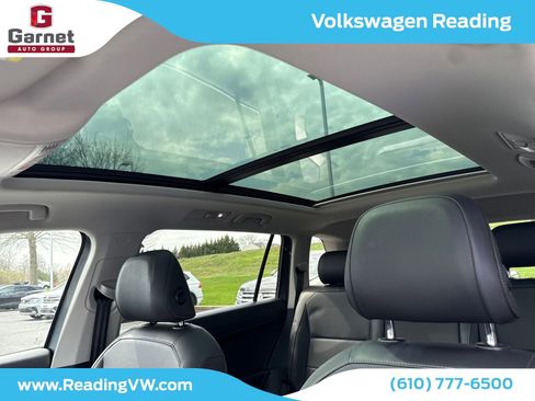 Used 2020 Volkswagen Tiguan SE w/ Panoramic Sunroof Package AWD/4WD image 30