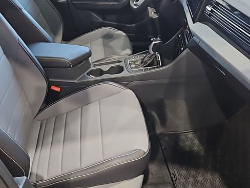 New 2026 Volkswagen Jetta SE FWD image 13