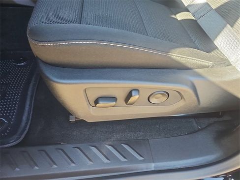 New 2025 GMC Canyon Elevation w/ Convenience Package image 11