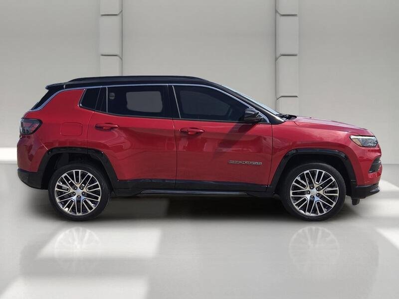 Certified 2023 Jeep Compass Limited w/ Elite Group AWD/4WD image 6