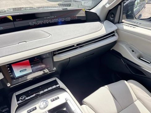 New 2026 Lincoln Navigator Reserve AWD/4WD image 15