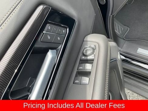New 2026 GMC Yukon Elevation AWD/4WD image 5