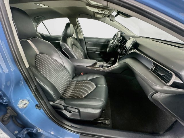 Used 2024 Toyota Camry SE w/ Cold Weather Package FWD image 8