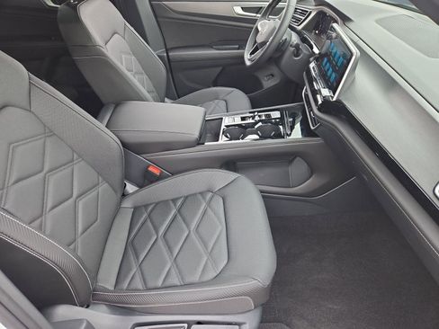 New 2026 Volkswagen Atlas Cross Sport SE image 30