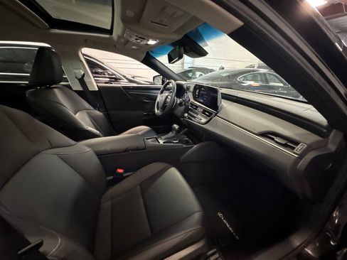 Used 2024 Lexus ES 350 w/ Accessory Package (Z2) FWD image 24