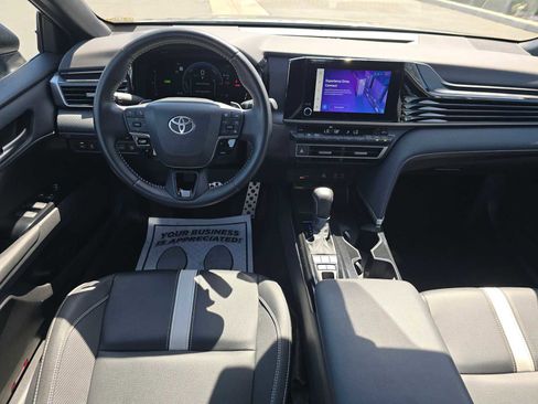 Certified 2025 Toyota Camry SE FWD image 19