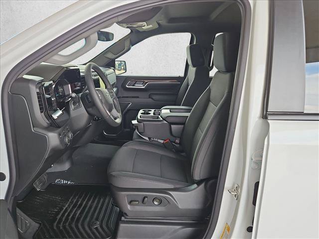 New 2026 Chevrolet Silverado 1500 RST w/ LPO, Dark Essentials Package AWD/4WD image 4