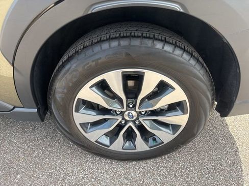 Used 2024 Subaru Outback Limited XT image 12