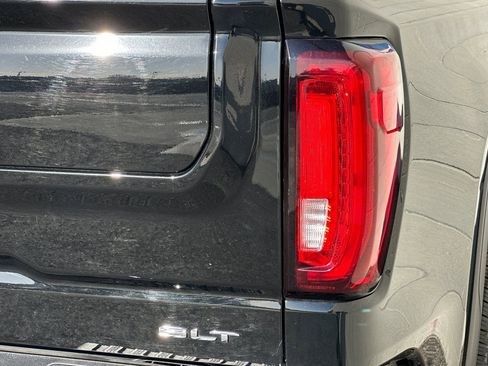 Certified 2022 GMC Sierra 1500 SLT image 36