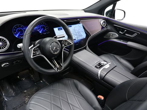 Used 2023 Mercedes-Benz EQS 580 4MATIC SUV image 20