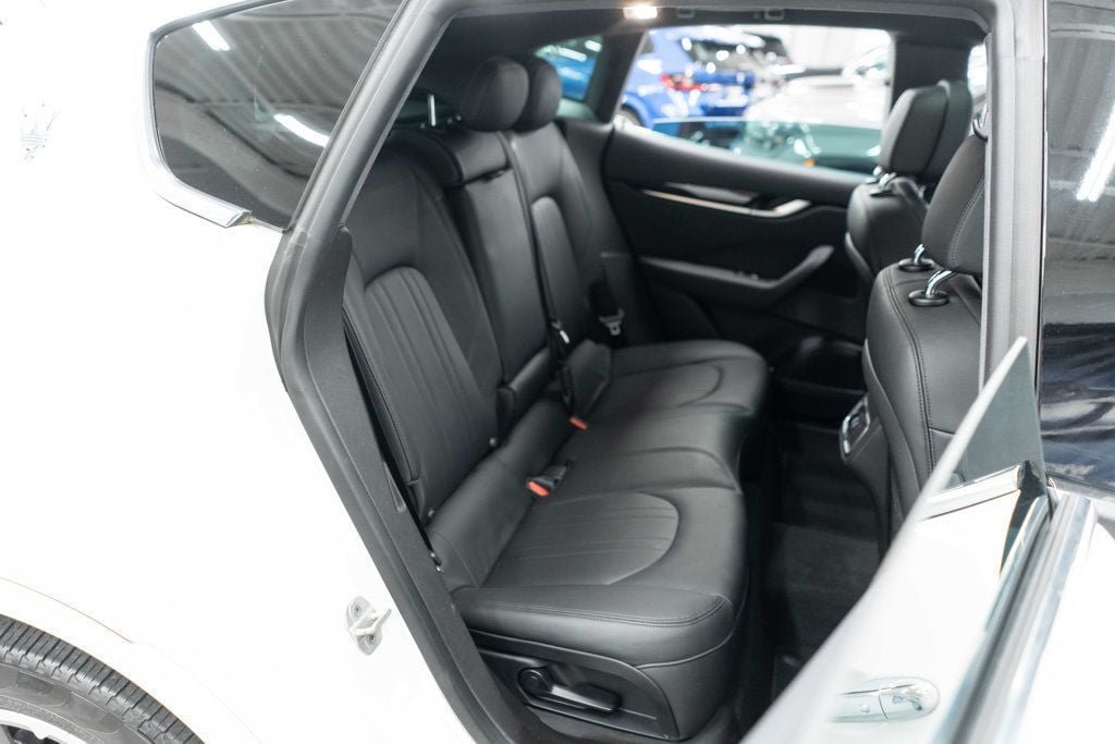 Used 2023 Maserati Levante GT AWD/4WD image 13