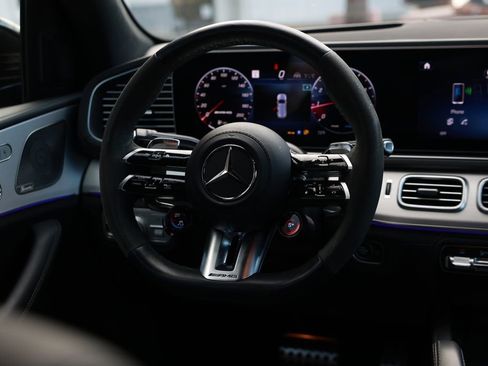Used 2024 Mercedes-Benz GLS 63 AMG 4MATIC image 33