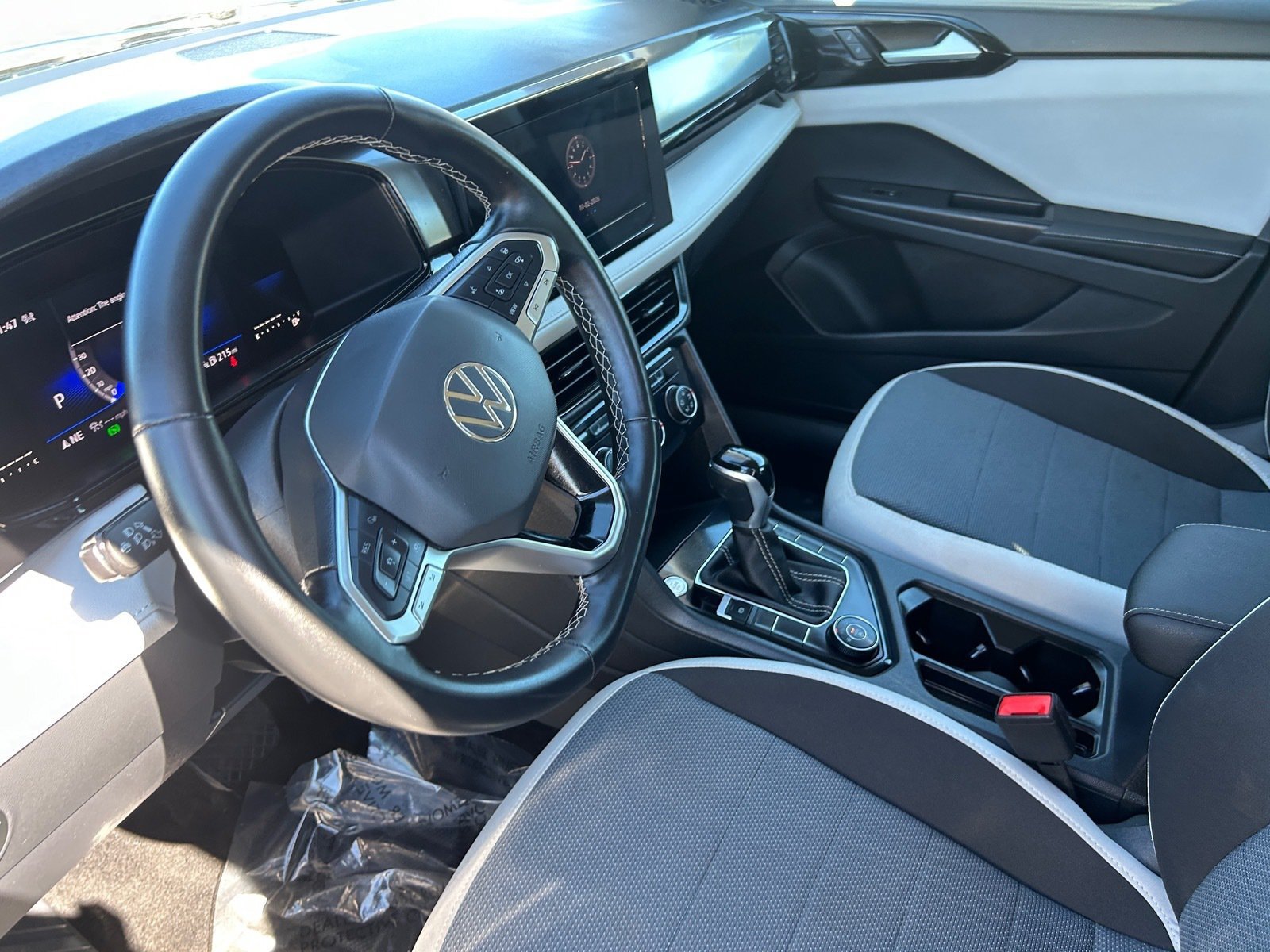 Used 2025 Volkswagen Taos S AWD/4WD image 19