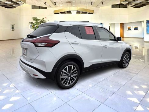 Certified 2023 Nissan Kicks SV image 7