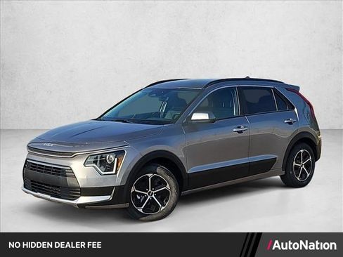 Used 2025 Kia Niro LX FWD image 1