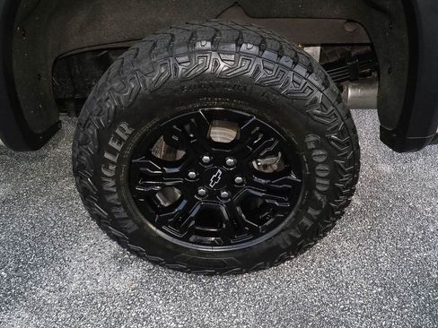 Used 2022 Chevrolet Silverado 1500 ZR2 w/ Technology Package AWD/4WD image 37