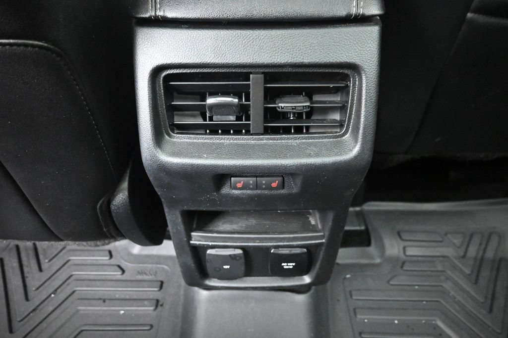 Used 2019 Ford Edge ST w/ Equipment Group 401A AWD/4WD image 28