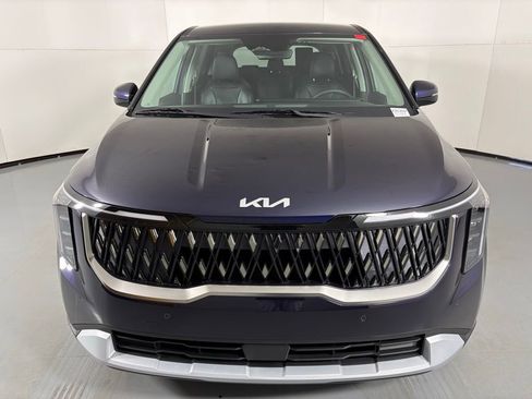 New 2026 Kia Carnival image 3