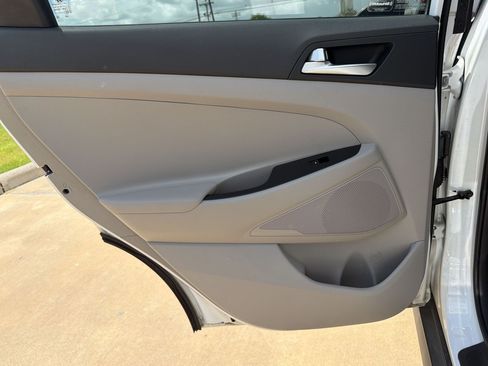 Used 2020 Hyundai Tucson Value FWD image 25