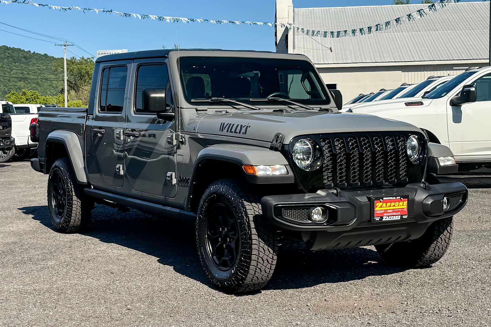 Certified 2022 Jeep Gladiator Sport AWD/4WD image 1