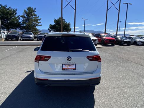 Used 2023 Volkswagen Tiguan SE FWD image 11