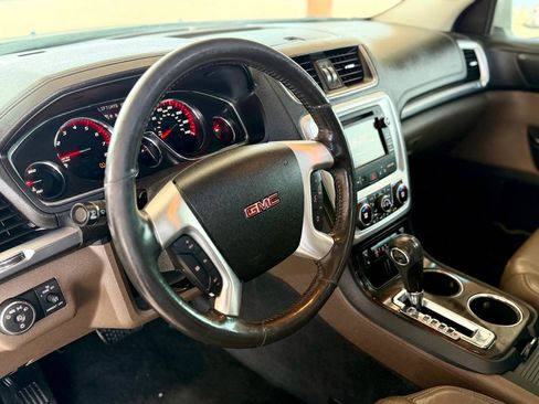 Used 2016 GMC Acadia SLT w/ Premium Edition FWD image 18