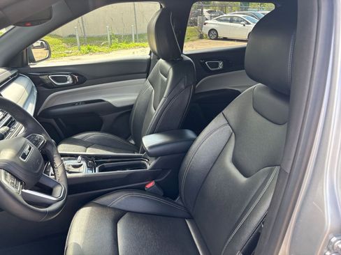 Used 2025 Jeep Compass Limited AWD/4WD image 35