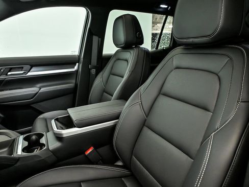 New 2026 GMC Terrain Elevation AWD/4WD image 7