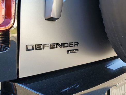 Used 2023 Land Rover Defender 130 X-Dynamic SE AWD/4WD image 7
