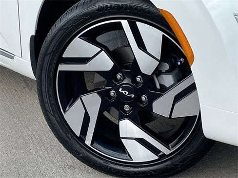 Used 2025 Kia Soul GT-Line w/ GT-Line Technology Package image 9