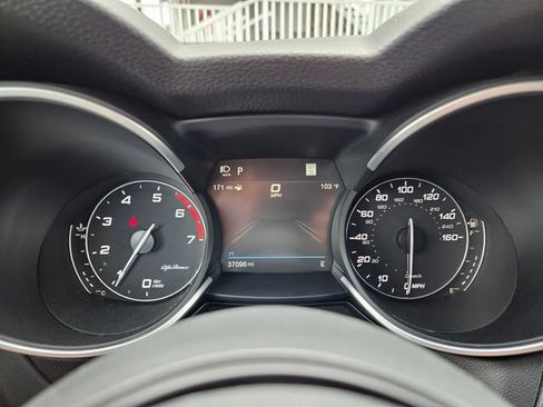 Used 2022 Alfa Romeo Stelvio Ti w/ Active Assist Plus Package AWD/4WD image 34