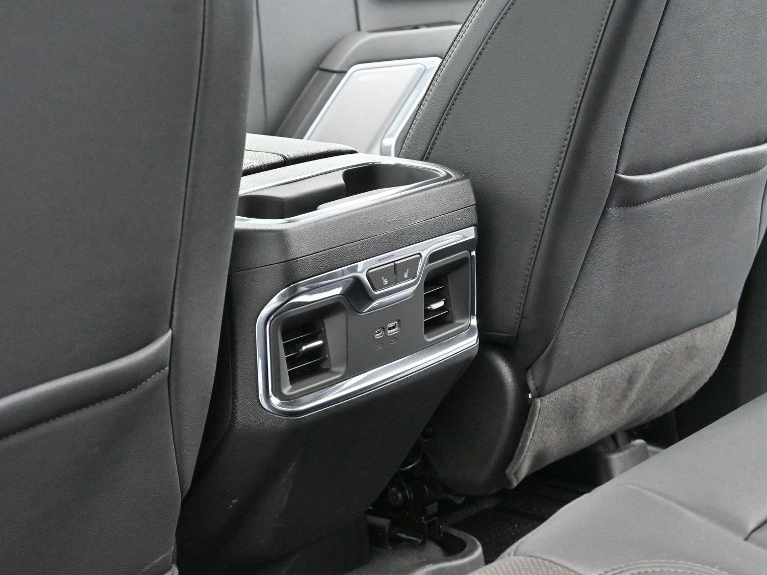 Used 2026 Chevrolet Silverado 3500 High Country w/ Technology Package AWD/4WD image 30