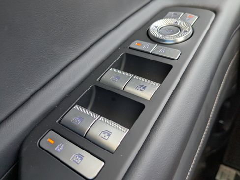 Used 2025 Genesis GV80 2.5T Select image 19