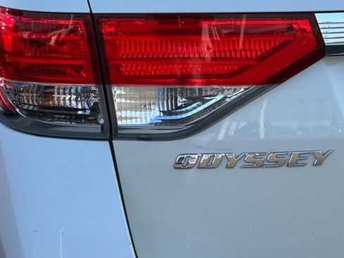 Used 2016 Honda Odyssey SE image 28